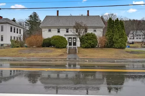 195-197 Main St, Hardwick, MA 01082