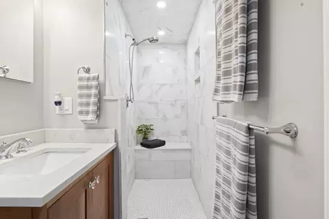 Bath - 12 Fieldstone Dr, Stoneham, MA 02180 photo 3 of 5