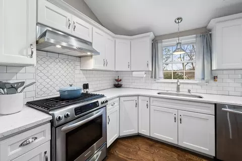 Kitchen - 12 Fieldstone Dr, Stoneham, MA 02180 photo 5 of 5