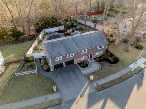 View/Area - 12 Fieldstone Dr, Stoneham, MA 02180 photo 1 of 4