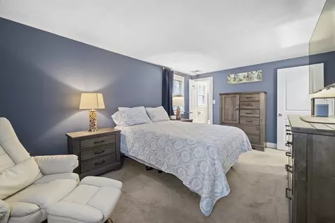 Bedroom - 12 Fieldstone Dr, Stoneham, MA 02180 photo 1 of 5