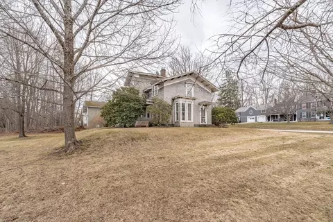 75 Union St, Barre, MA 01005