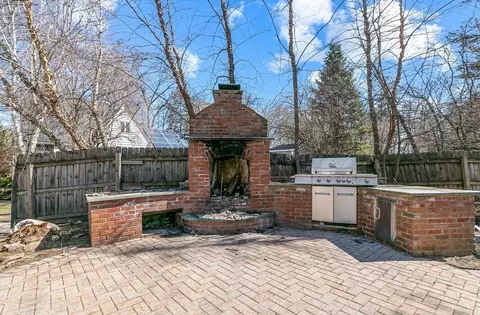 5 Old Brook Dr, Worcester, MA 01609 photo 8