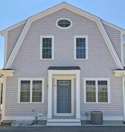 138 Elm St #11, Kingston, MA 02364