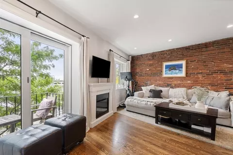 328 Commercial St #35, Boston, MA 02109