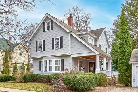 211 E Foster St, Melrose, MA 02176