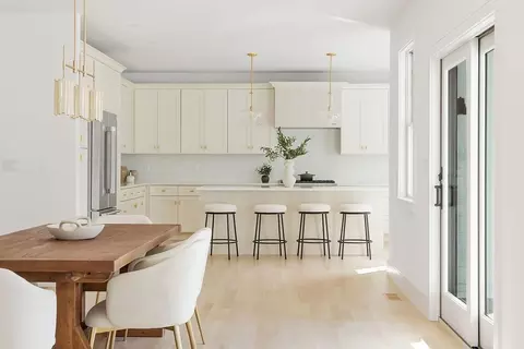 176 River St # A, Newton, MA 02465