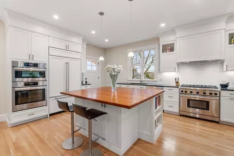 35 Hillside Ter, Belmont, MA 02478 photo 9