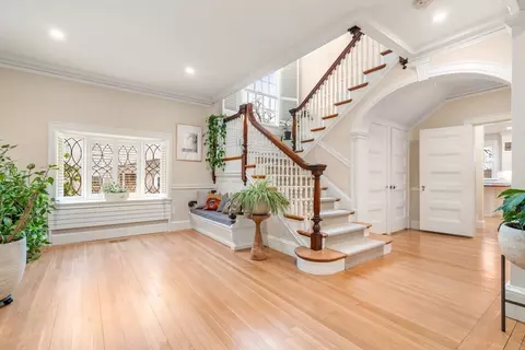 35 Hillside Ter, Belmont, MA 02478 photo 2
