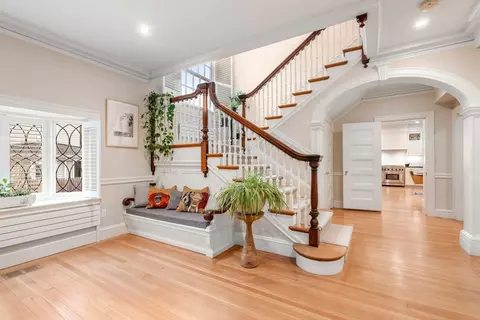 35 Hillside Ter, Belmont, MA 02478 photo 3