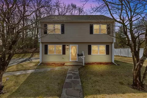 45 Doty Dr, Stoughton, MA 02072