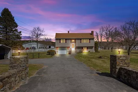 26 Padelford St, Berkley, MA 02779