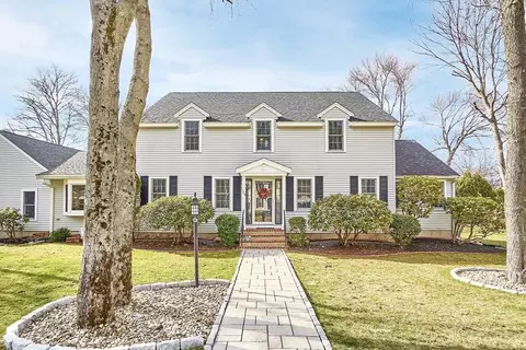 106 Berkeley Rd, North Andover, MA 01845