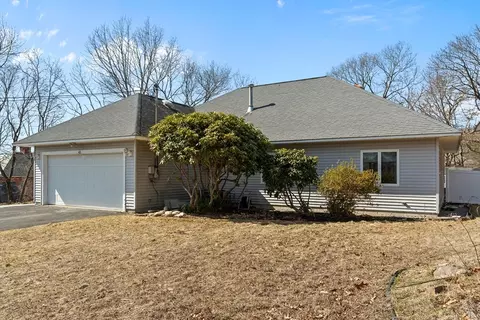 43 Staaf Rd, Saugus, MA 01906