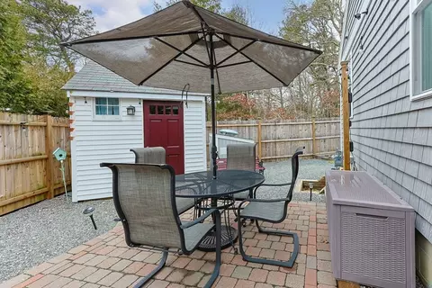 Exterior - 656 Main St, Dennis, MA 02660 photo 4 of 9