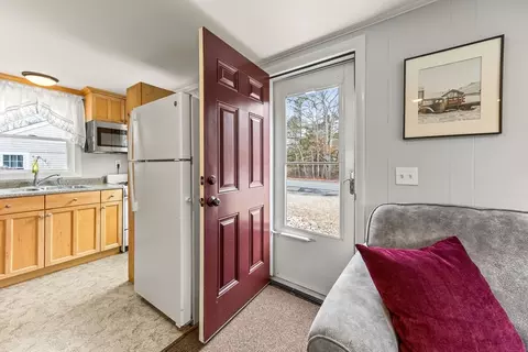 Entry Way - 656 Main St, Dennis, MA 02660 photo 1 of 2