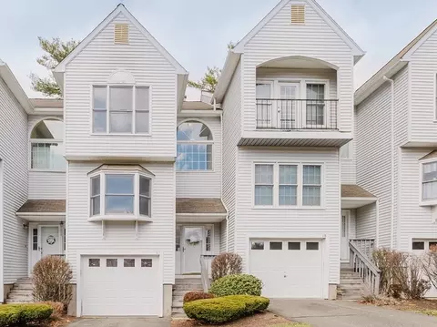 12 Castlegate Dr #12, Springfield, MA 01129