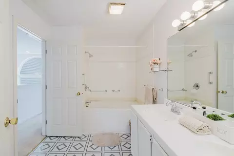 12 Castlegate Dr #12, Springfield, MA 01129 photo 19