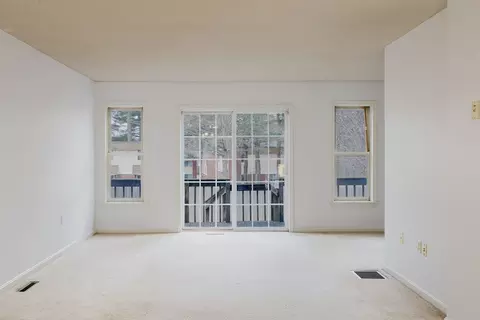 12 Castlegate Dr #12, Springfield, MA 01129 photo 9