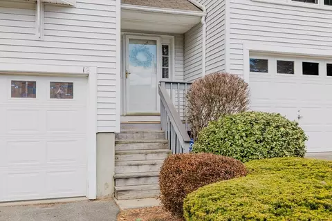 12 Castlegate Dr #12, Springfield, MA 01129 photo 2