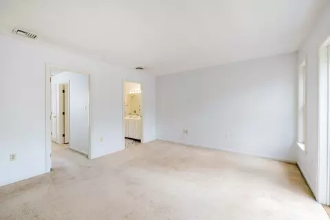 12 Castlegate Dr #12, Springfield, MA 01129 photo 17