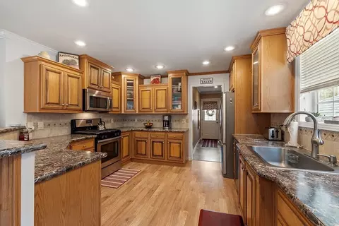 140 Ruby Rd, Gardner, MA 01440 photo 3