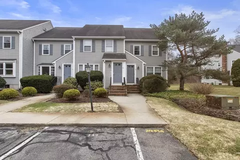 76 Village St #76, Easton, MA 02375