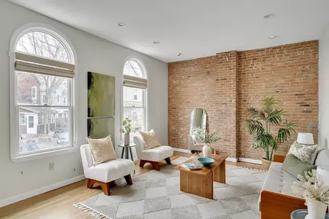 18 Mondamin Ct, Somerville, MA 02143