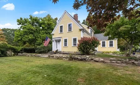 328 Summer St, Norwell, MA 02061