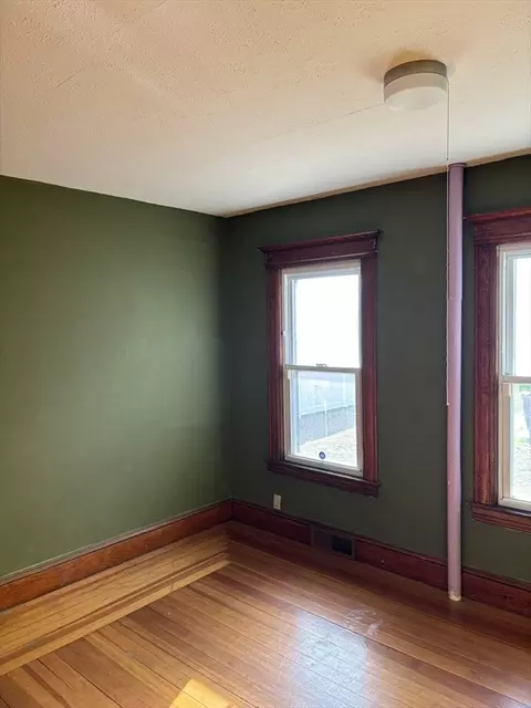 206 Fairview Ave, Chicopee, MA 01013 photo 15