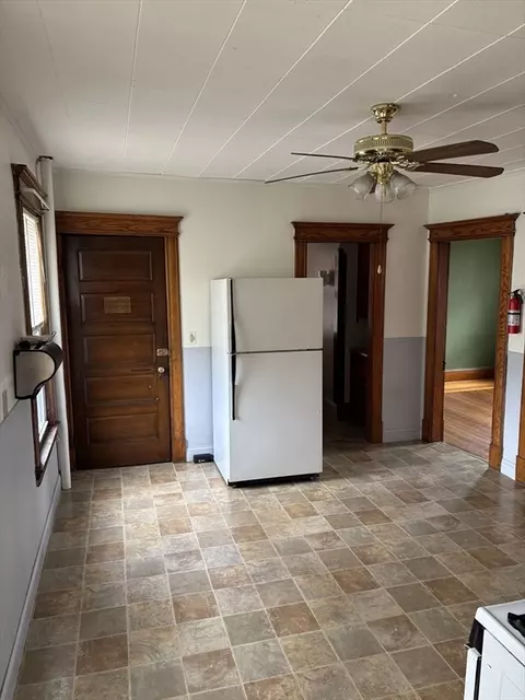 206 Fairview Ave, Chicopee, MA 01013 photo 17