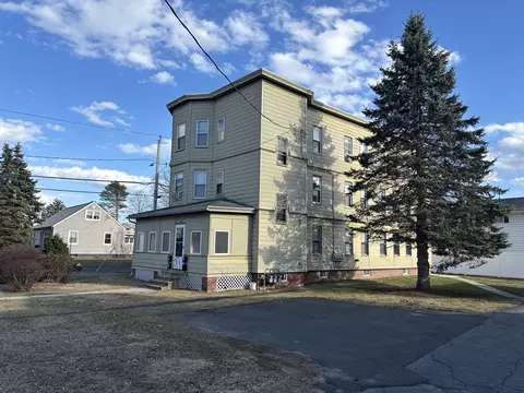 206 Fairview Ave, Chicopee, MA 01013