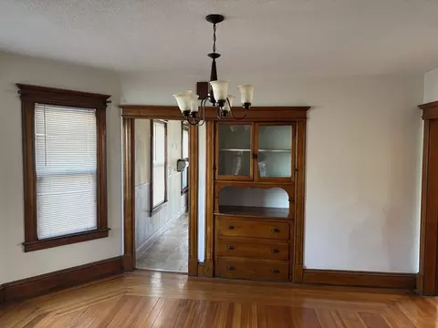 206 Fairview Ave, Chicopee, MA 01013 photo 12