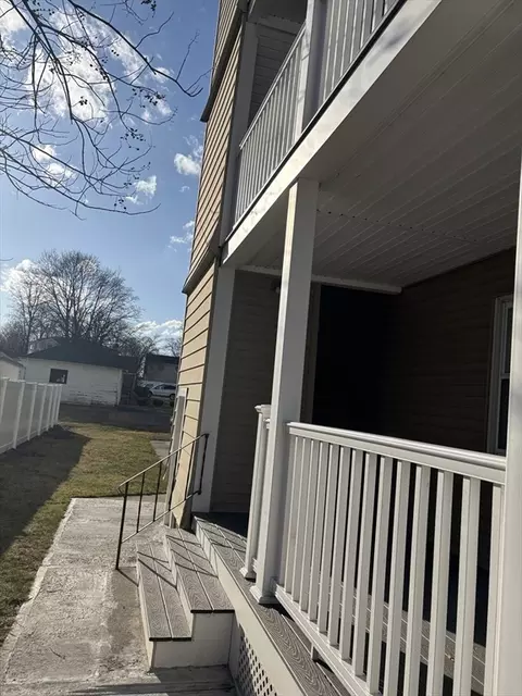 206 Fairview Ave, Chicopee, MA 01013 photo 5