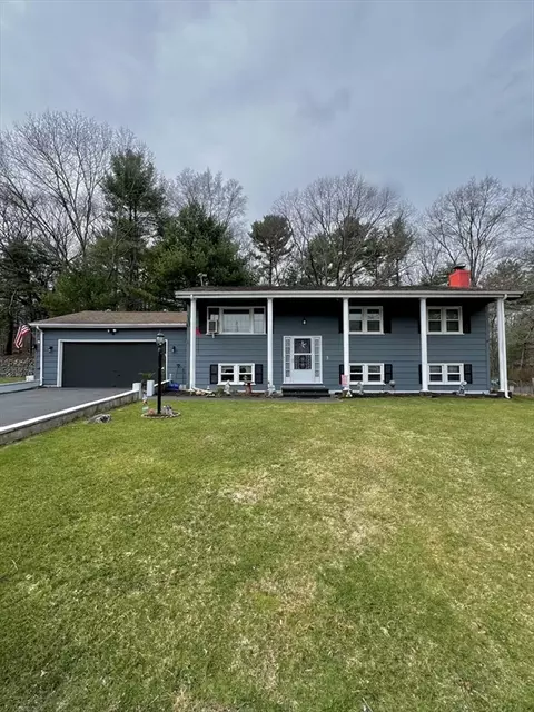12 Sheridan Cir, Attleboro, MA 02703