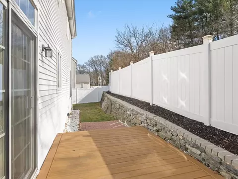 17 Shannon Dr, Shrewsbury, MA 01545