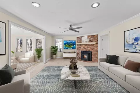 Living - 16 Forest Park Dr, Mendon, MA 01756 photo 2 of 3