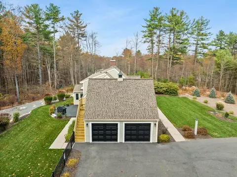 Exterior - 16 Forest Park Dr, Mendon, MA 01756 photo 5 of 7