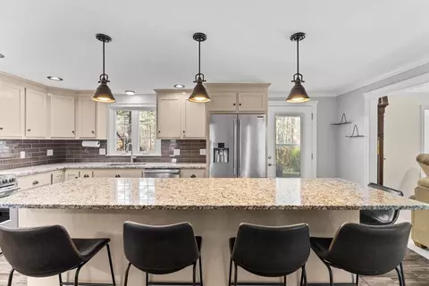 Kitchen - 16 Forest Park Dr, Mendon, MA 01756 photo 3 of 4