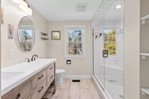 Bath - 16 Forest Park Dr, Mendon, MA 01756 photo 1 of 5