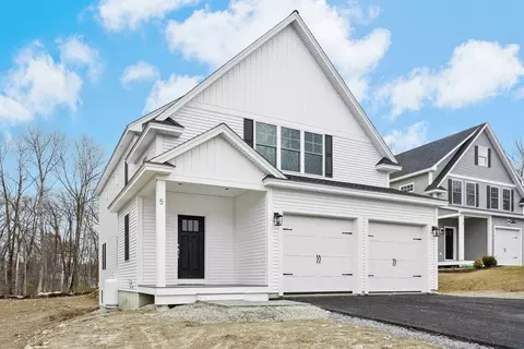5 Gaskins Ln, Ayer, MA 01432