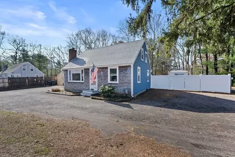445 Plain St, Marshfield, MA 02050 photo 2