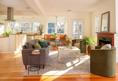 209 Lakeview Ave, Cambridge, MA 02138