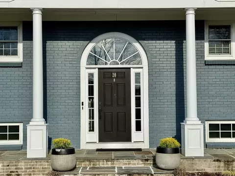 20 Parkerville Rd, Southborough, MA 01772