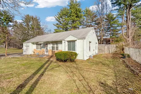 5 Kerry Dr, Springfield, MA 01118 photo 2