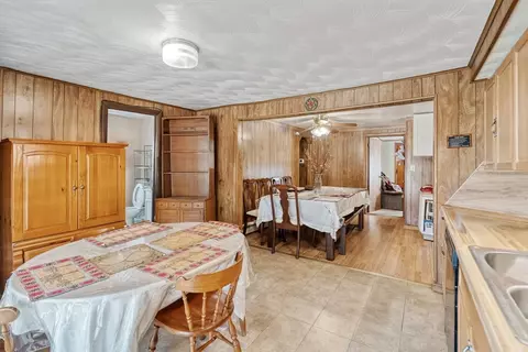 5 Kerry Dr, Springfield, MA 01118 photo 4