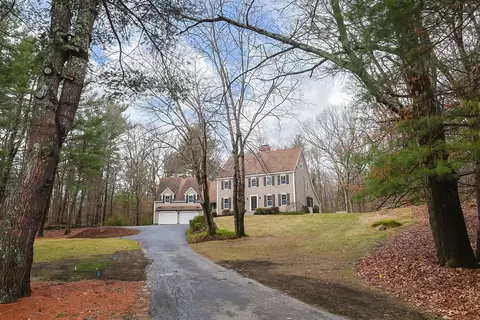 346 Oak St, Franklin, MA 02038