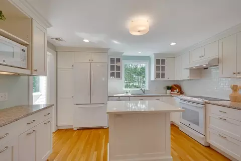 Kitchen - 20 Dunbarton Rd, Needham, MA 02492 photo 2 of 5