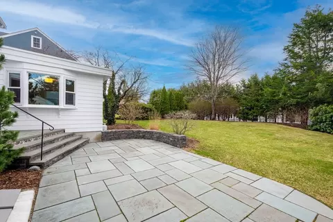 Exterior - 20 Dunbarton Rd, Needham, MA 02492 photo 5 of 7