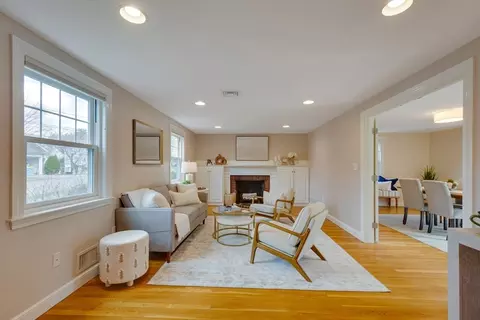 Living - 20 Dunbarton Rd, Needham, MA 02492 photo 1 of 7